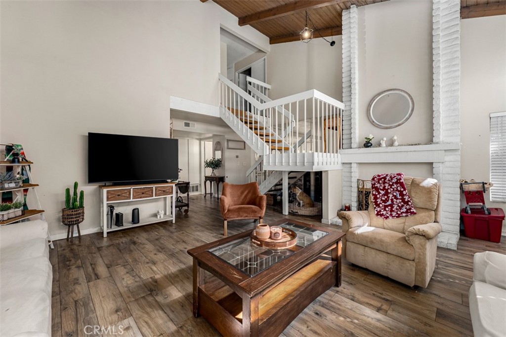 2502 N Tustin C Property Photo 7