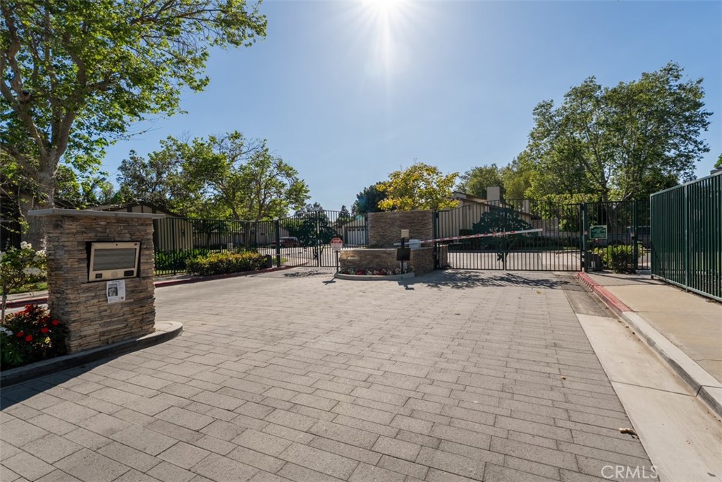 2502 N Tustin C Property Photo 14