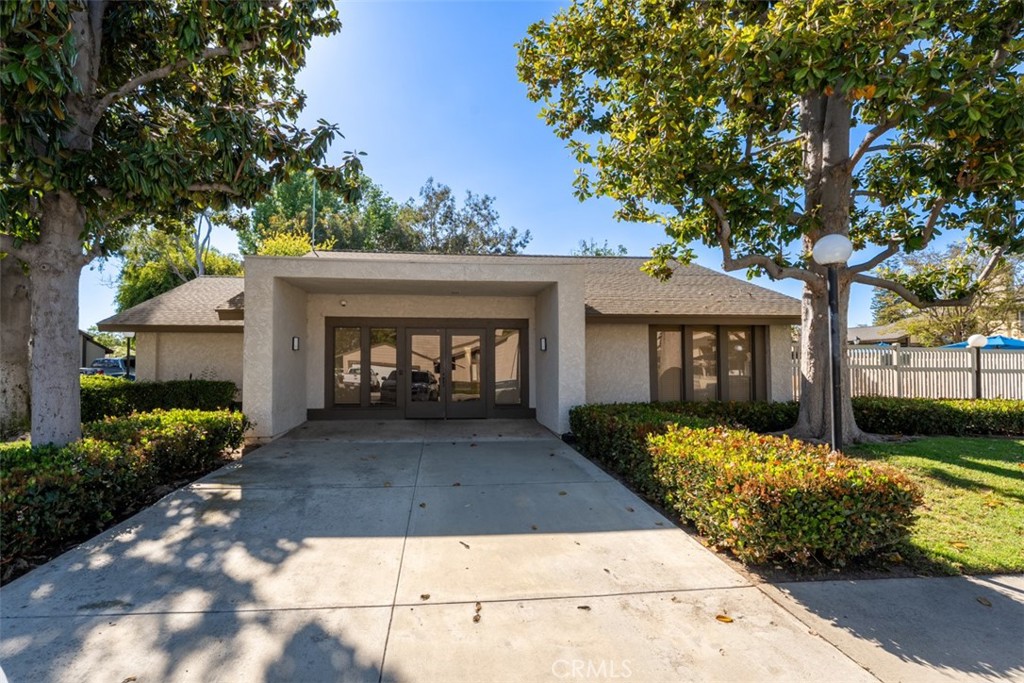 2502 N Tustin C Property Photo 28