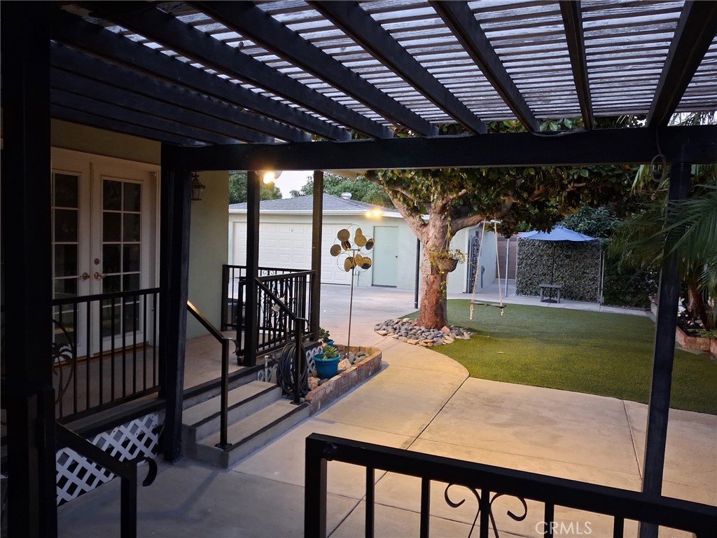 2019 Valencia Property Photo 3