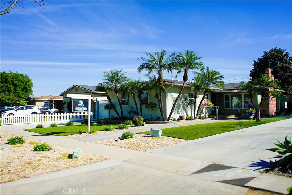 2019 Valencia Property Photo 6