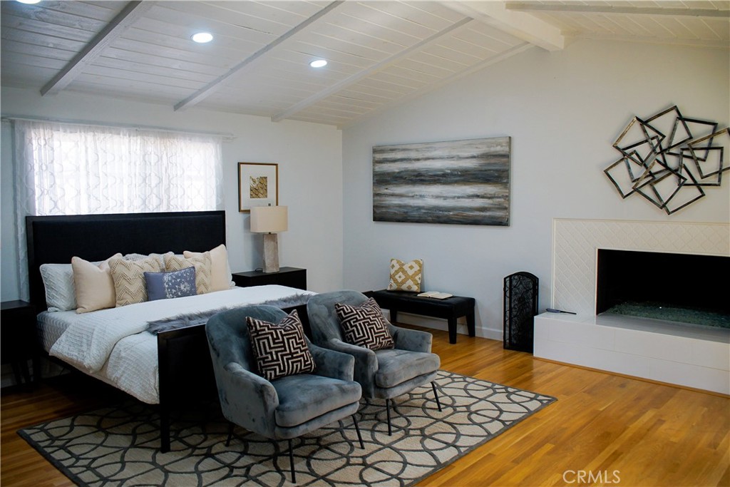 2019 Valencia Property Photo 9