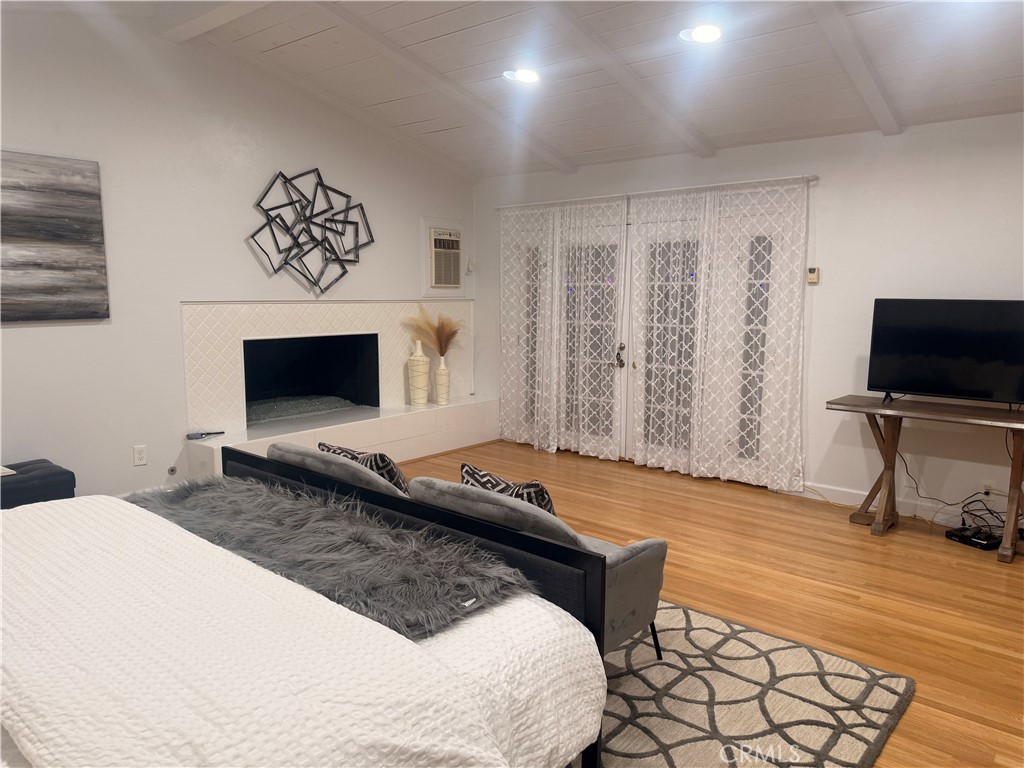 2019 Valencia Property Photo 16