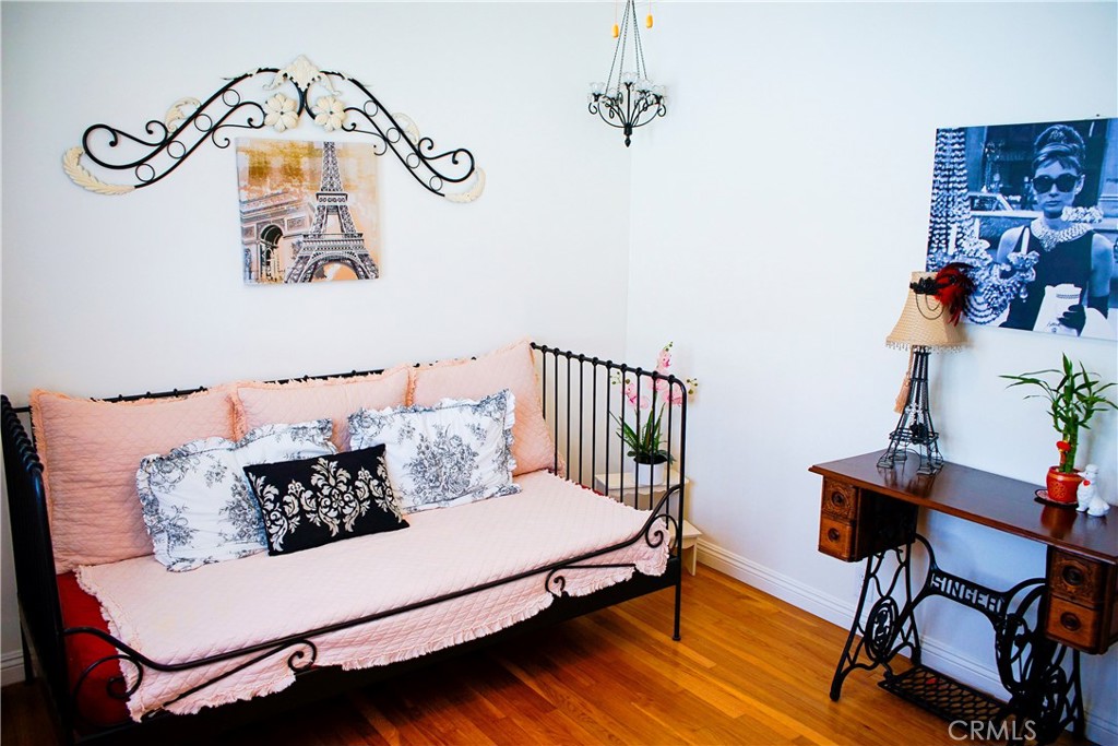 2019 Valencia Property Photo 35