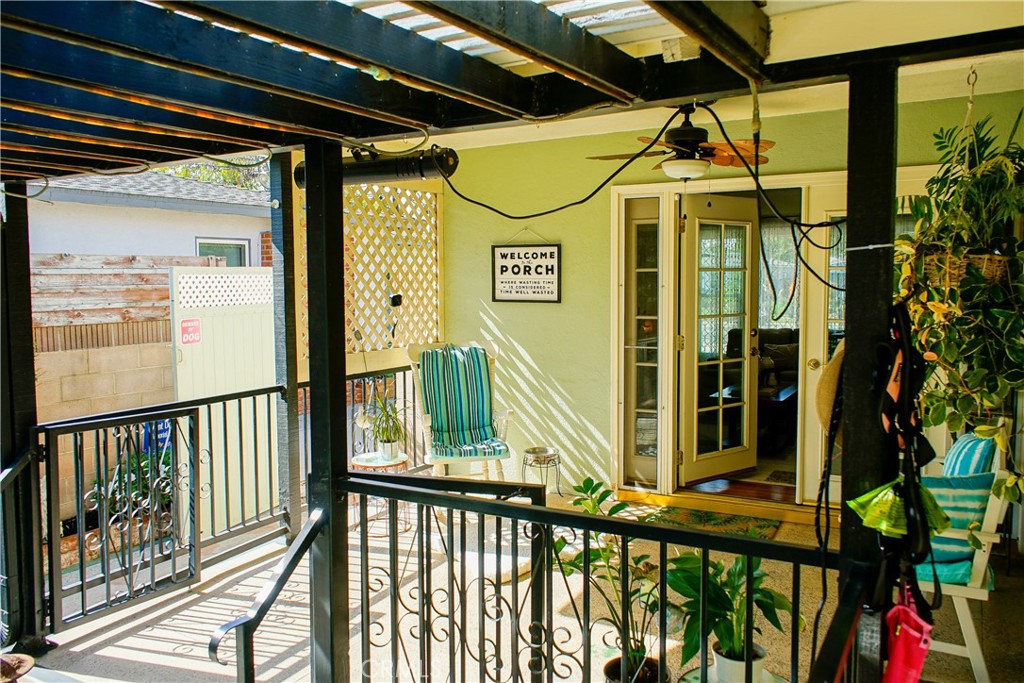 2019 Valencia Property Photo 44