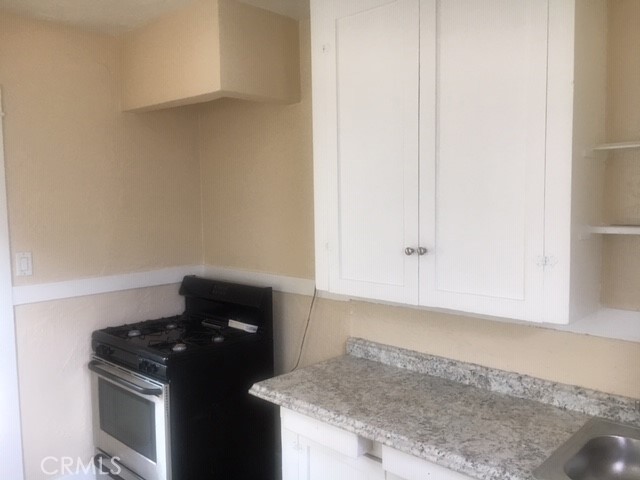 625 E 6th Property Photo 5
