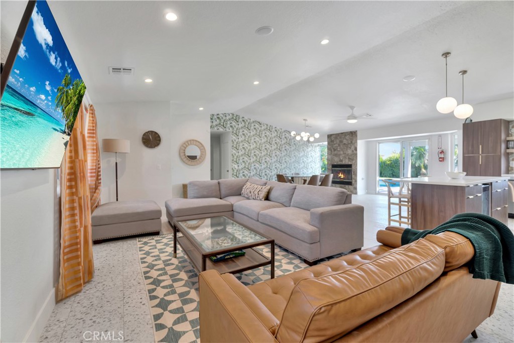 2280 Acacia W Property Photo 12