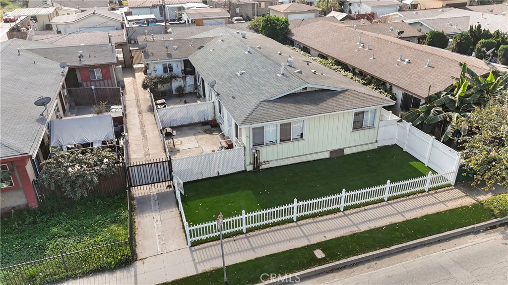 640 W Redondo Beach Property Photo 1