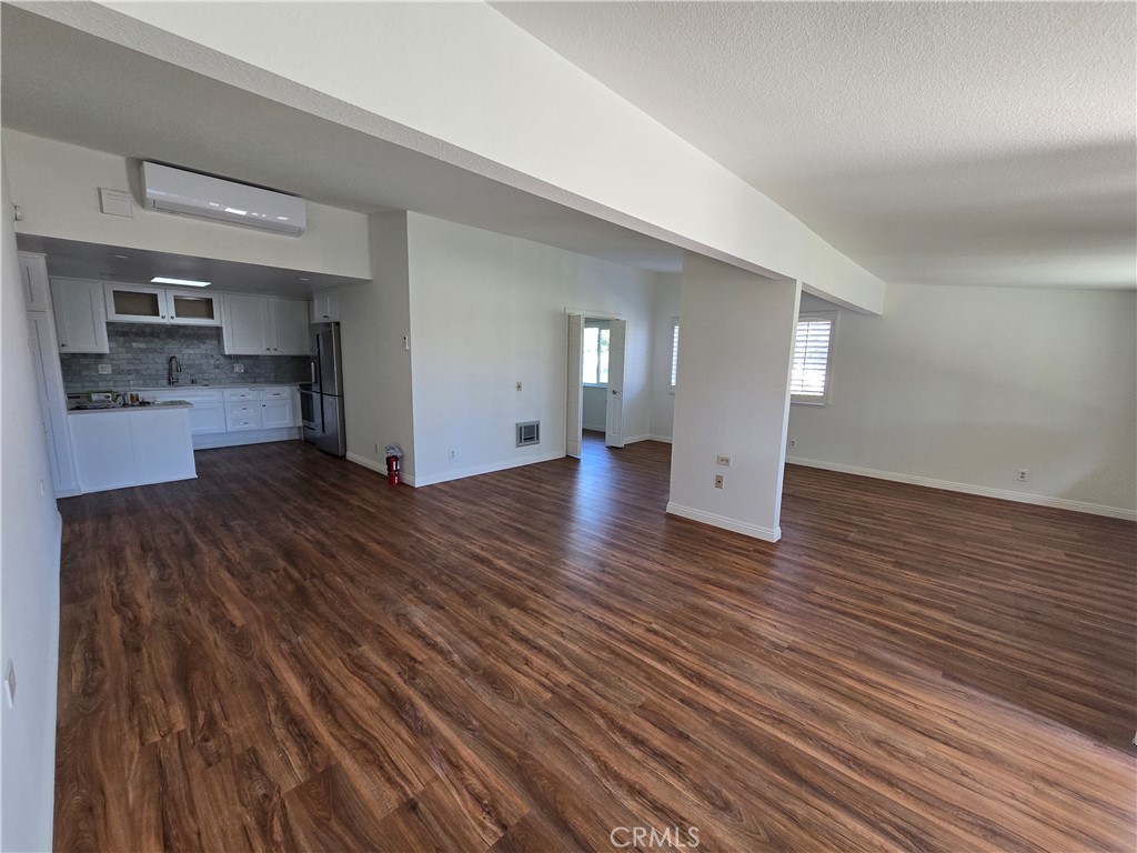 1470 Homewood Road 90g Property Photo 5