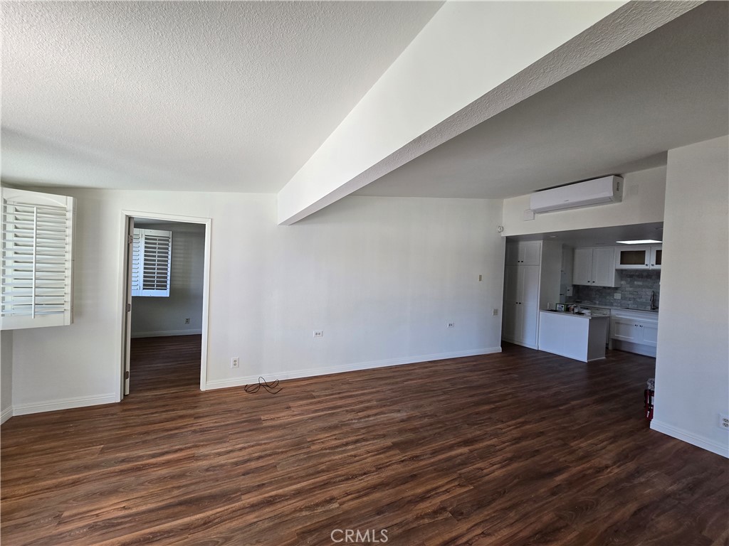 1470 Homewood Road 90g Property Photo 13