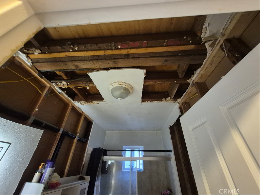 1210 1212 42 Place Property Photo 10