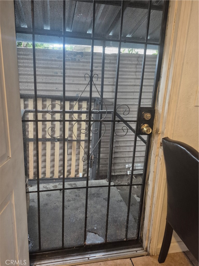 1210 1212 42 Place Property Photo 14