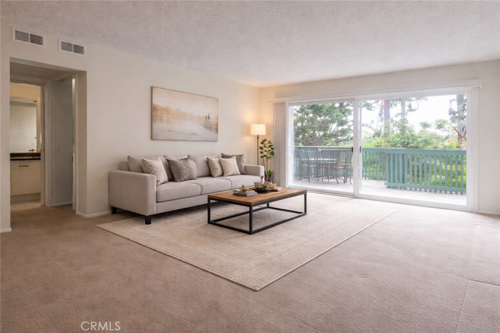 424 N Bellflower 101 Property Photo 4