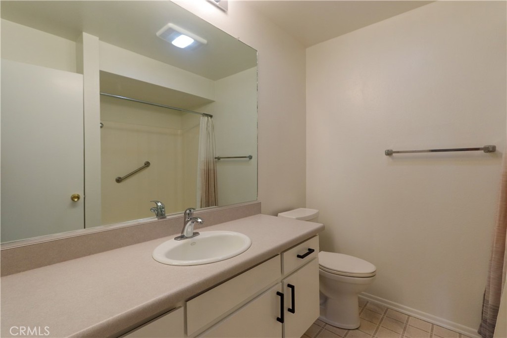 424 N Bellflower 101 Property Photo 8