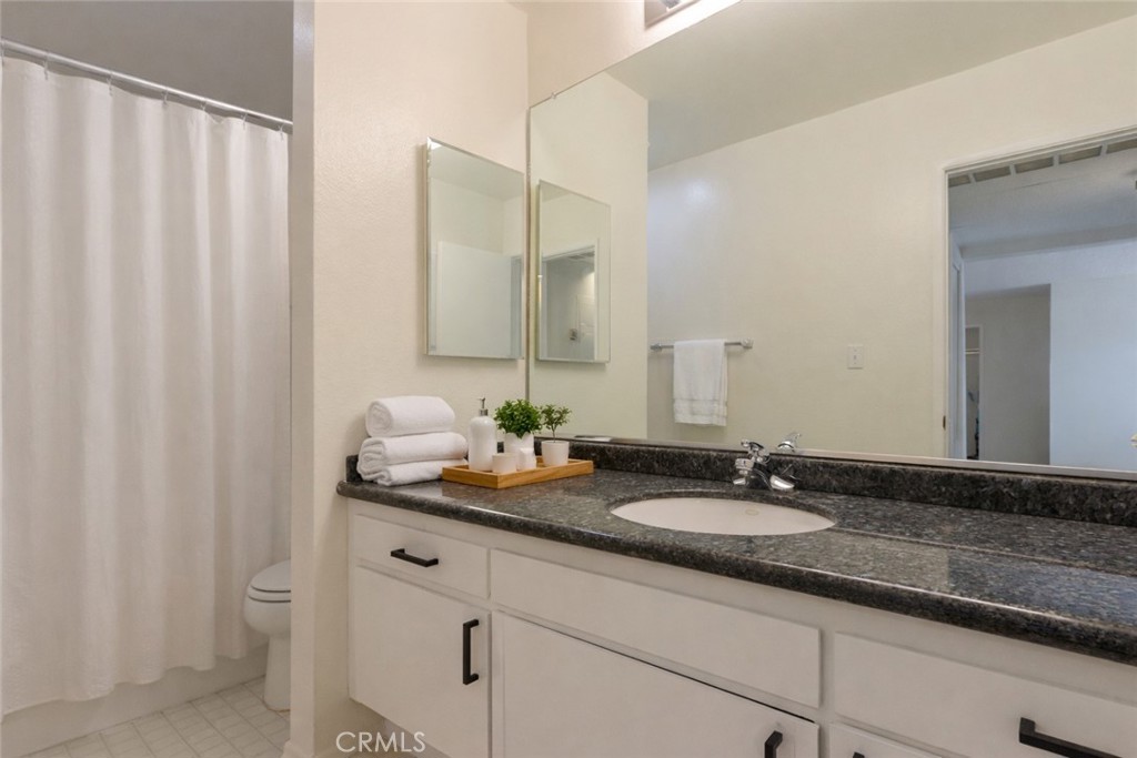 424 N Bellflower 101 Property Photo 11