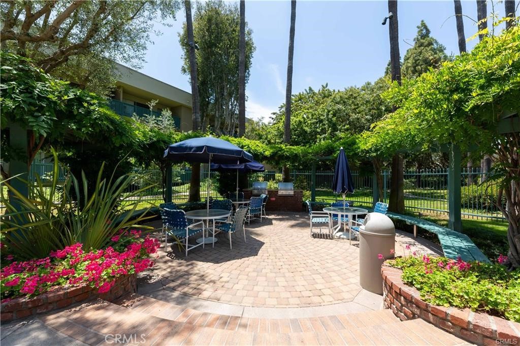 424 N Bellflower 101 Property Photo 22