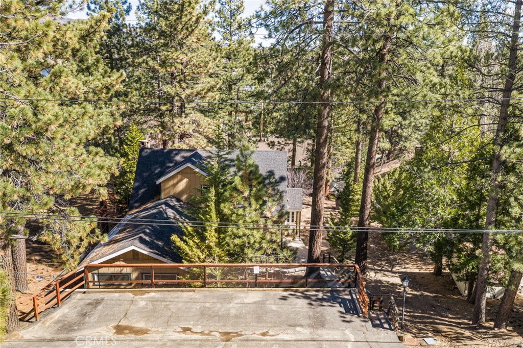 547 Chipmunk Property Photo 31