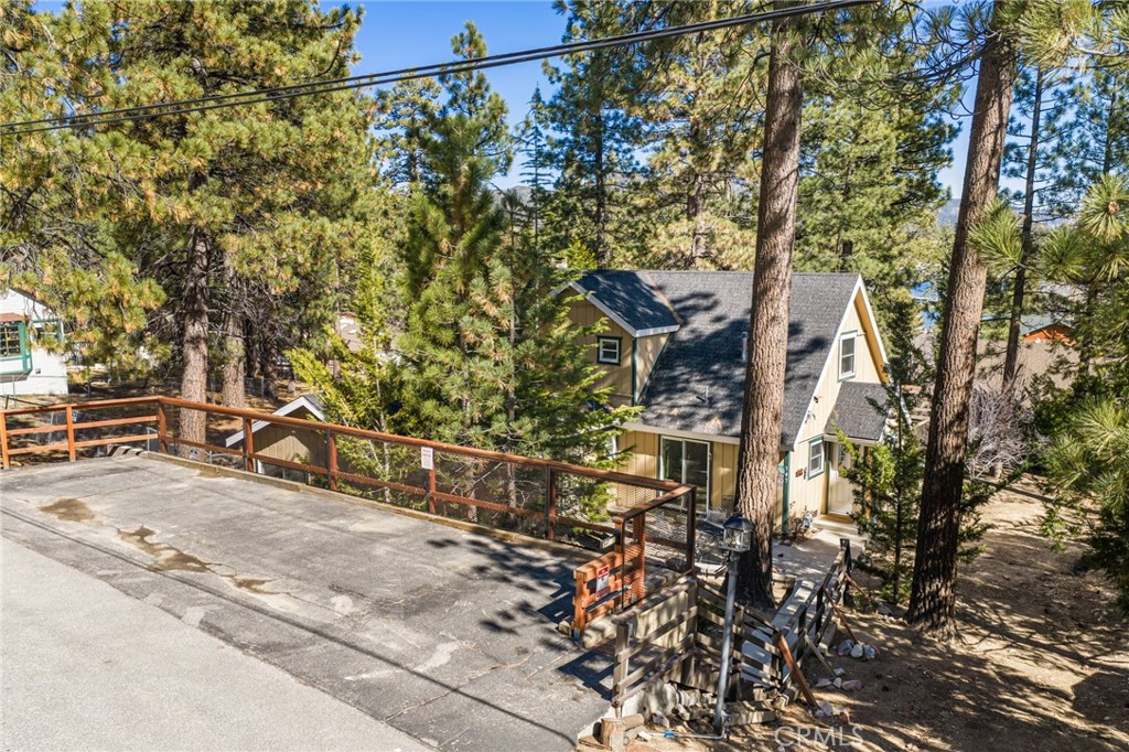 547 Chipmunk Property Photo 33