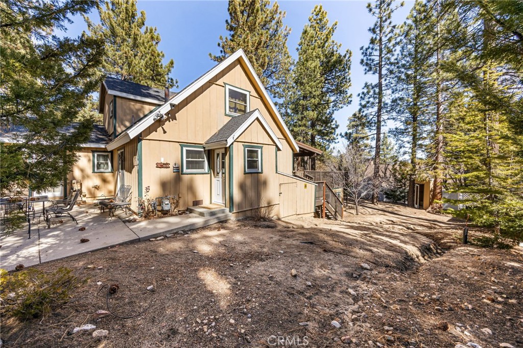 547 Chipmunk Property Photo 35