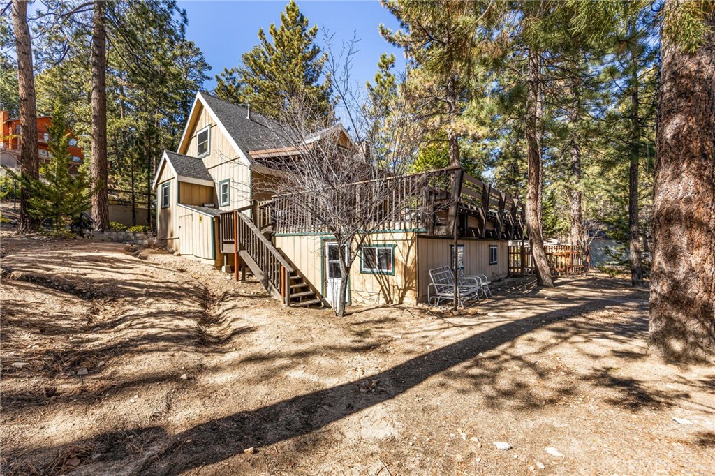 547 Chipmunk Property Photo 36