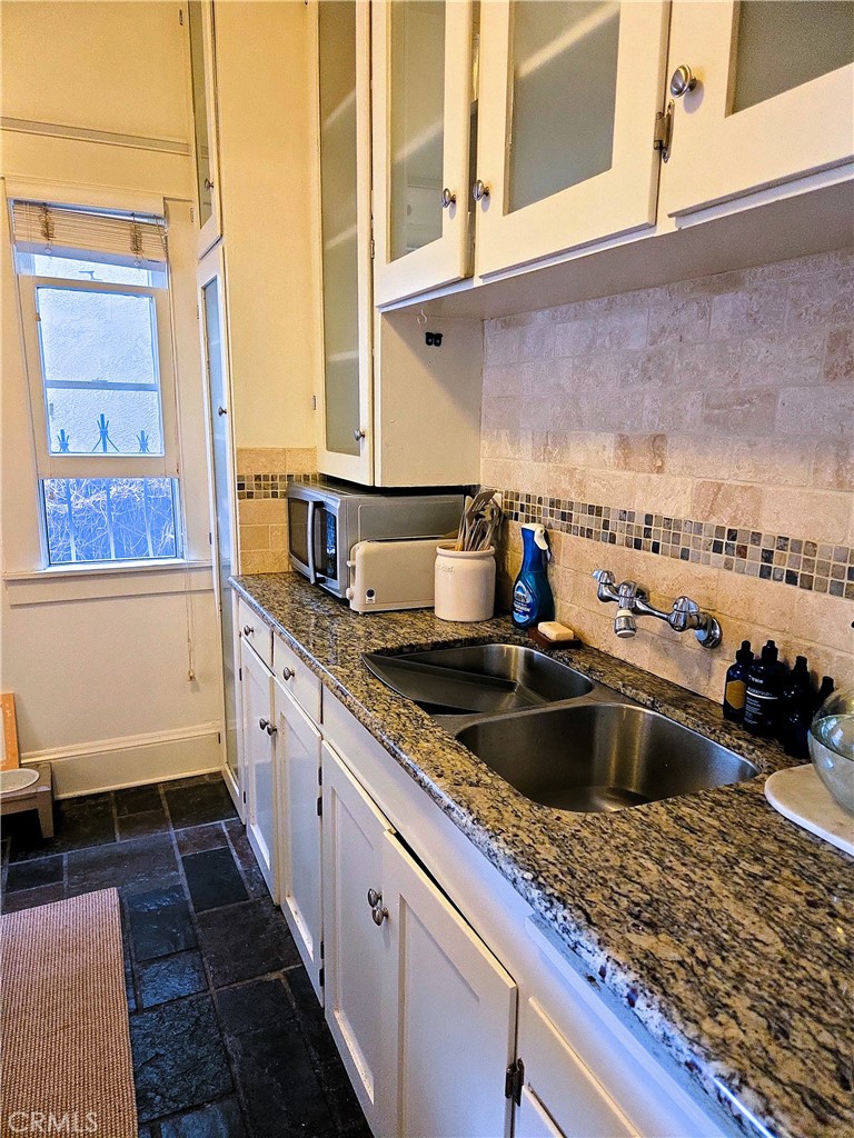 219 Redondo Avenue Property Photo 26