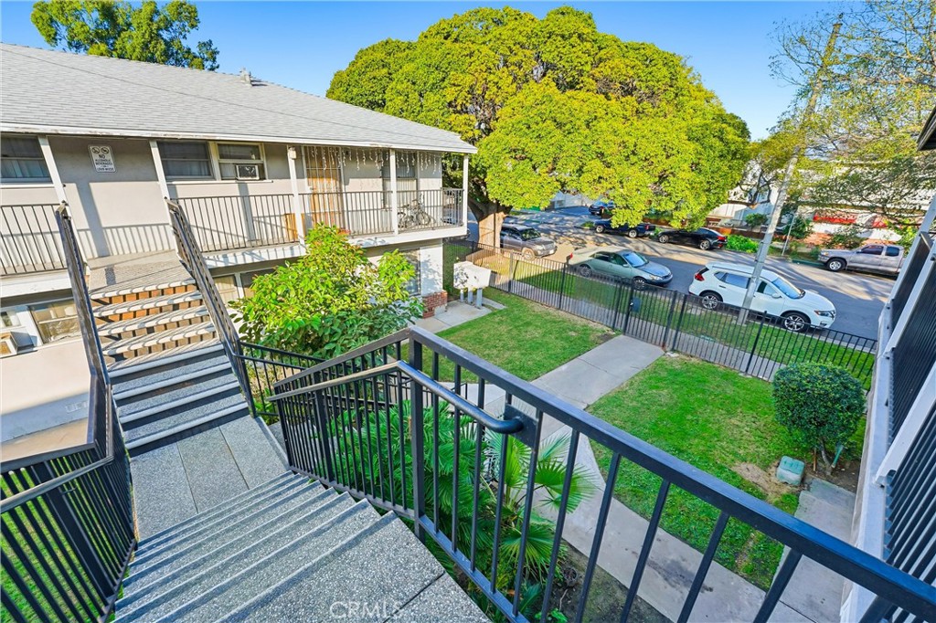 116 S Orange Property Photo 8