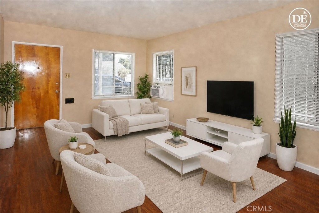 6449 Lemon Avenue Property Photo 3
