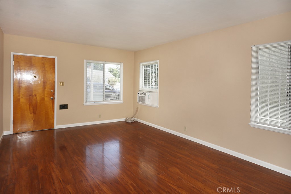 6449 Lemon Avenue Property Photo 4