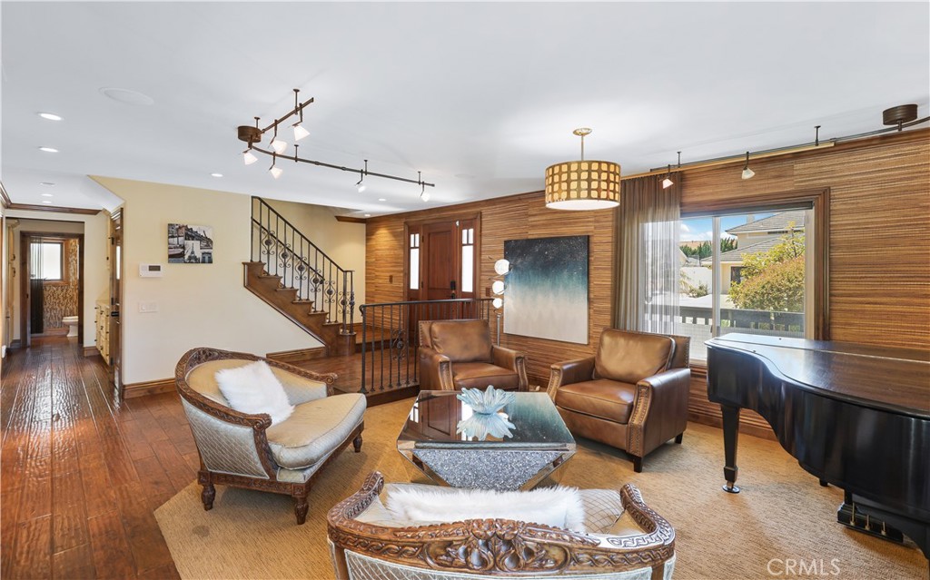 21822 Seacrest Ln Property Photo 8
