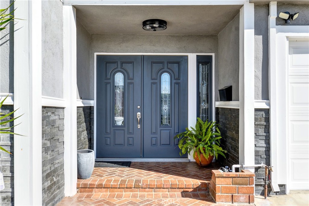 1126 Naples Property Photo 3