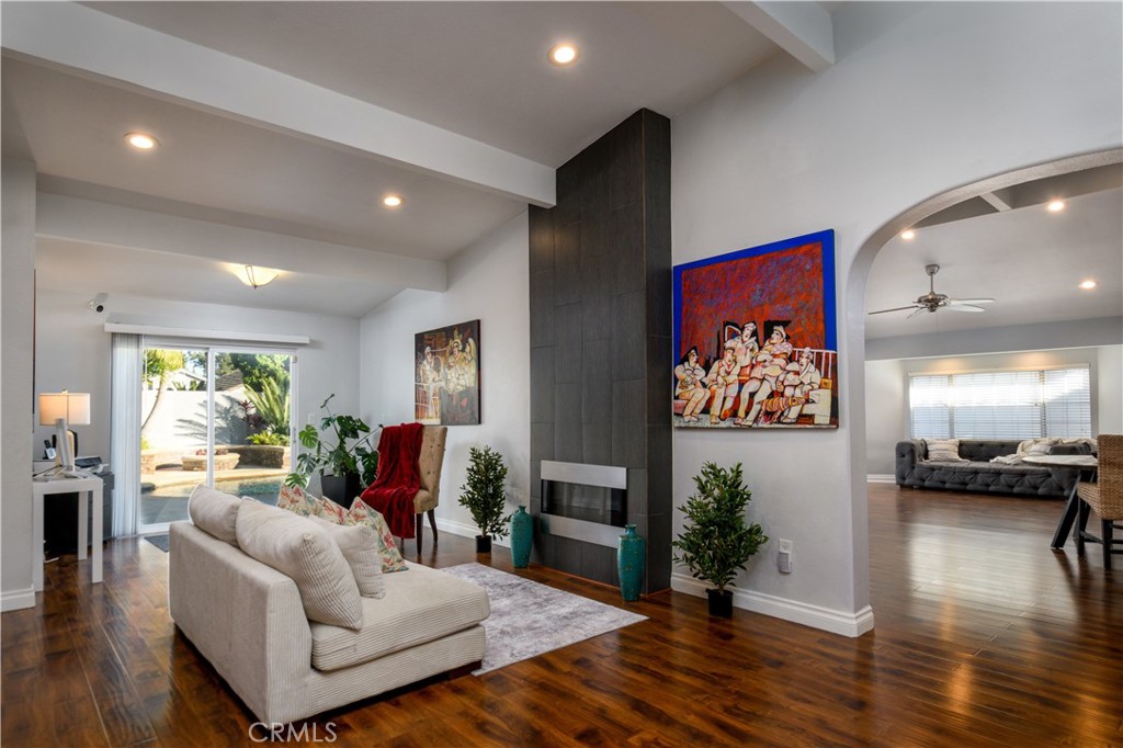 1126 Naples Property Photo 6