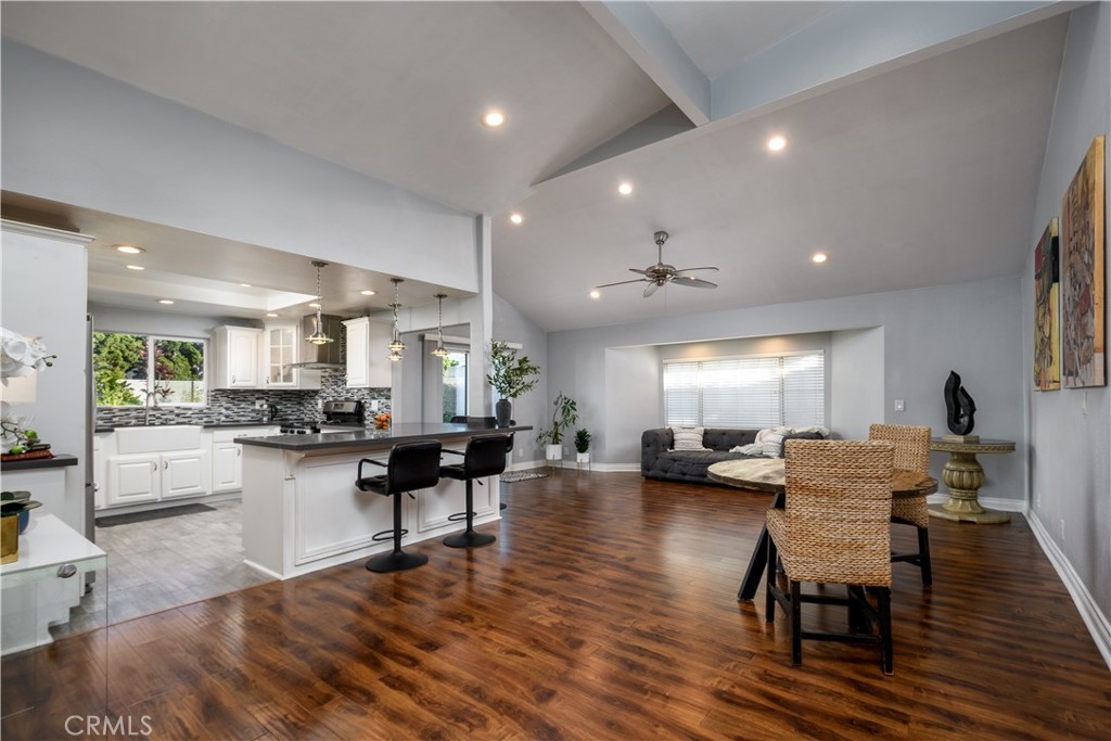 1126 Naples Property Photo 8