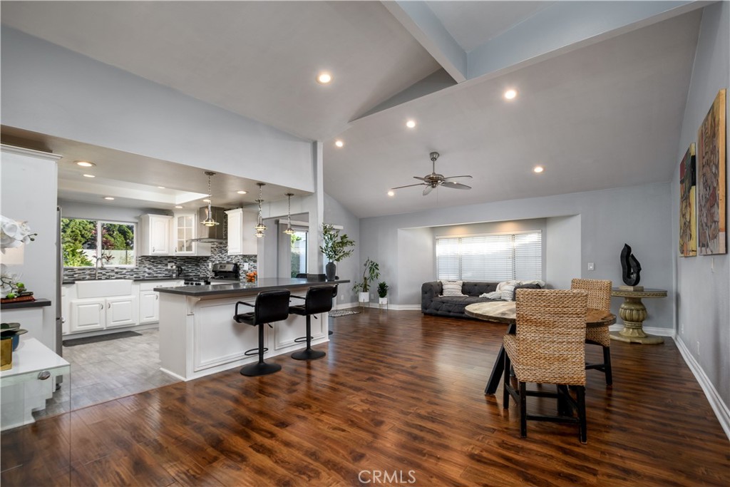 1126 Naples Property Photo 8
