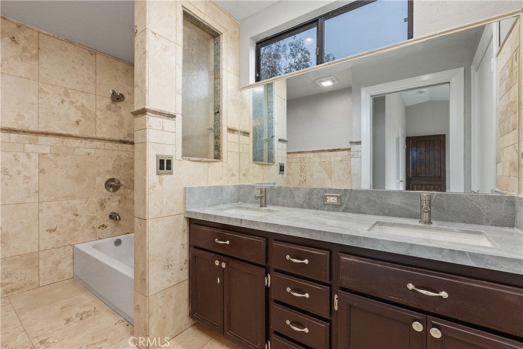 18434 Ramona View Drive Property Photo 27