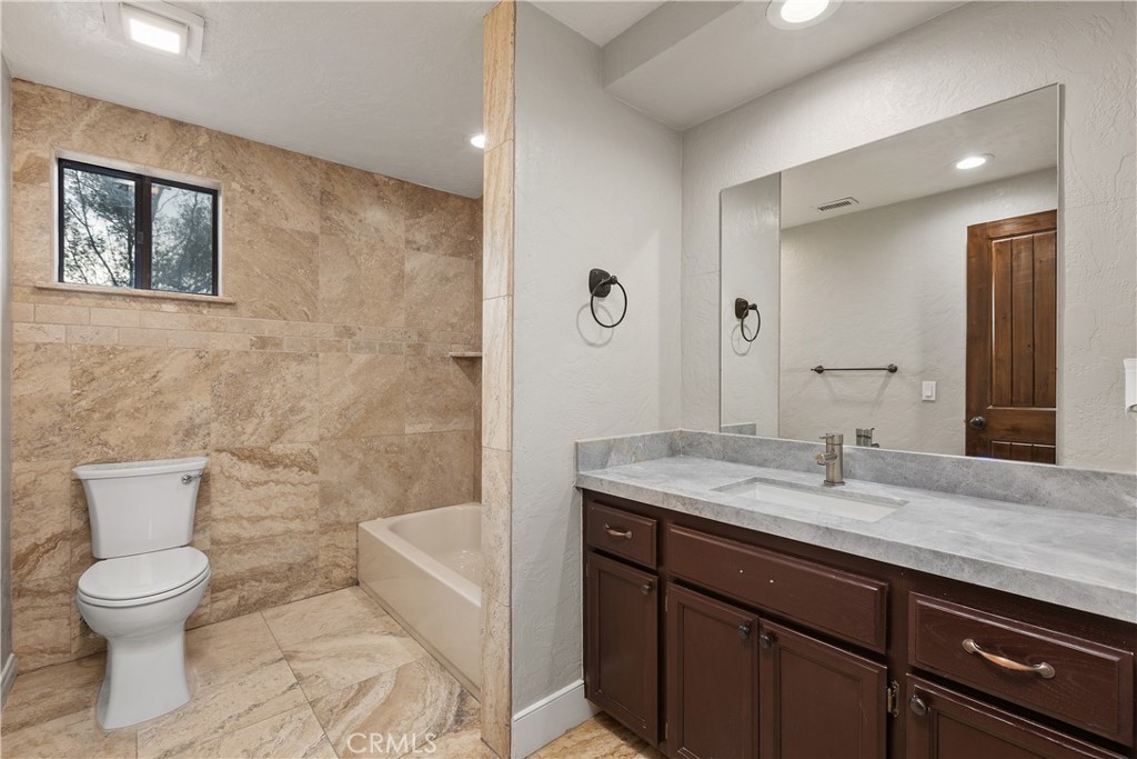 18434 Ramona View Drive Property Photo 31