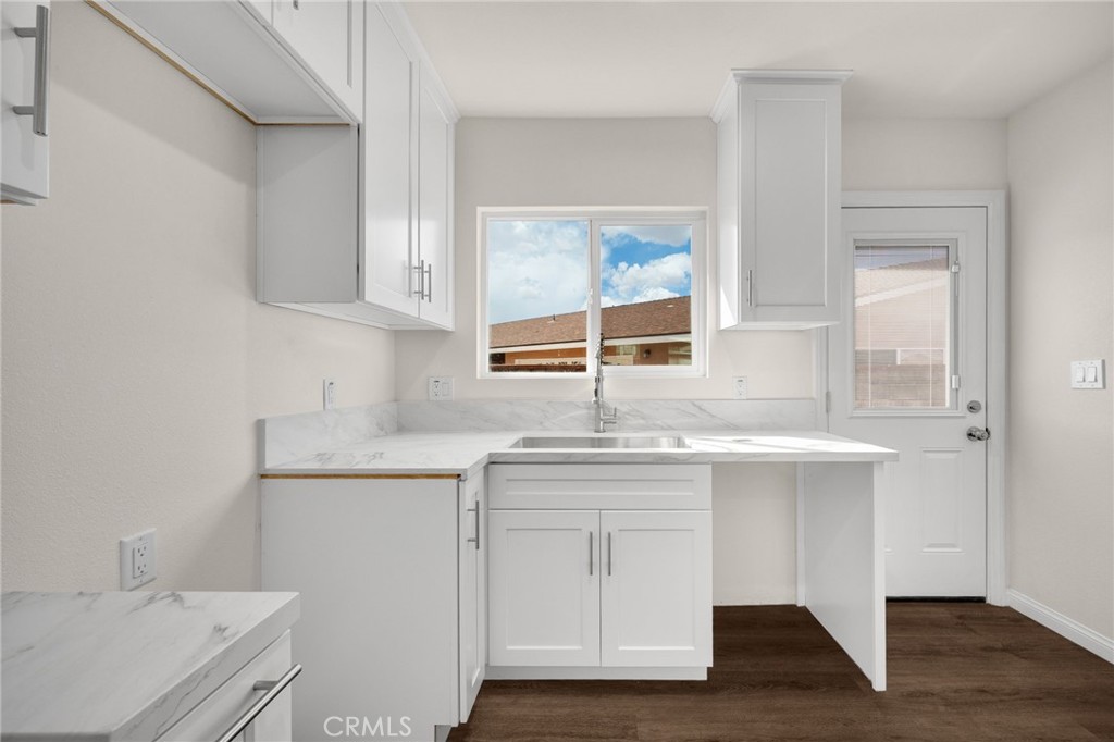17748 Owen Street Property Photo 5