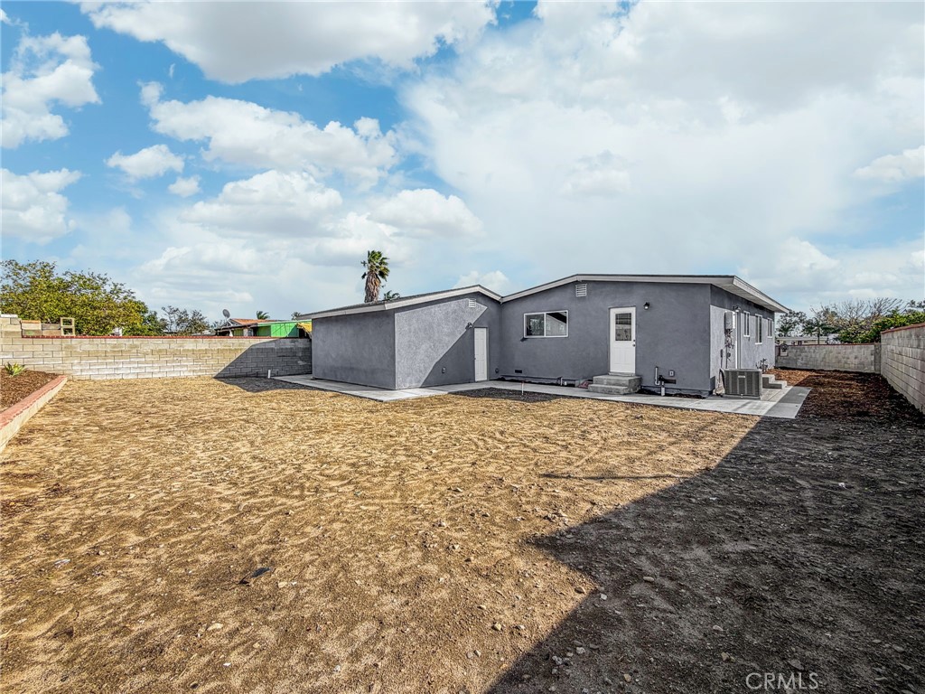 17748 Owen Street Property Photo 7