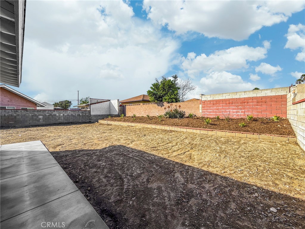 17748 Owen Street Property Photo 9