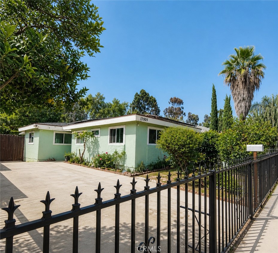 12905 Paxton Property Photo 1