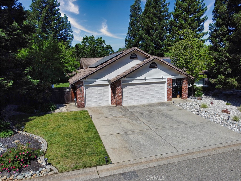 2880 Springburn Way Property Photo 2