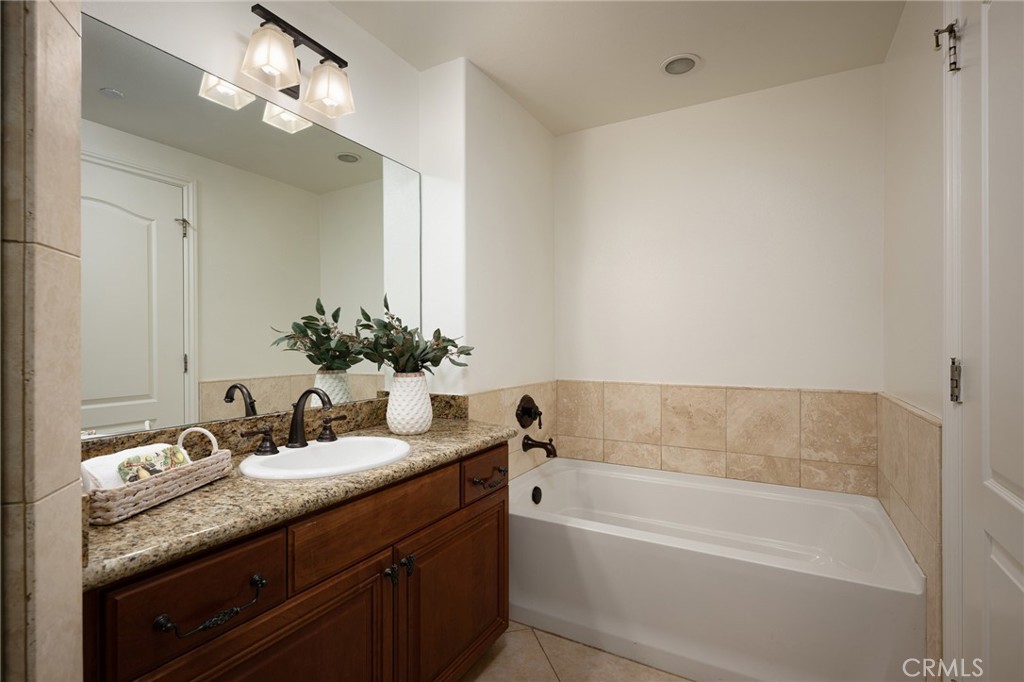 901 Deep Valley Drive 302 Property Photo 15