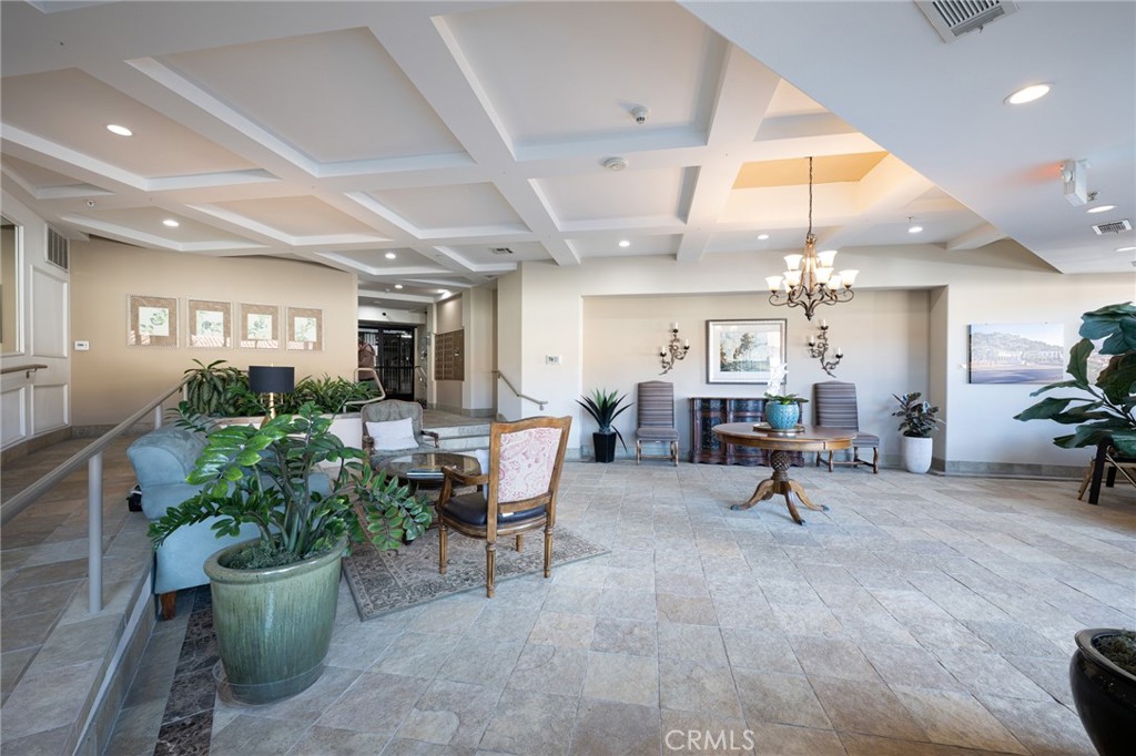 901 Deep Valley Drive 302 Property Photo 18