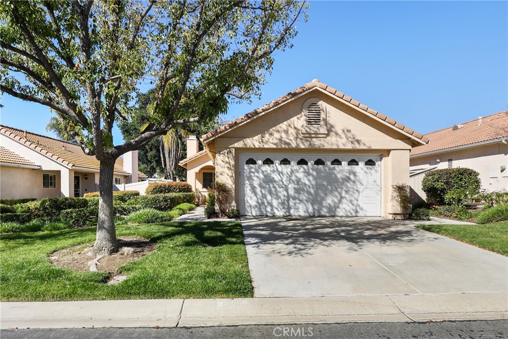 23948 Via Astuto Property Photo 1