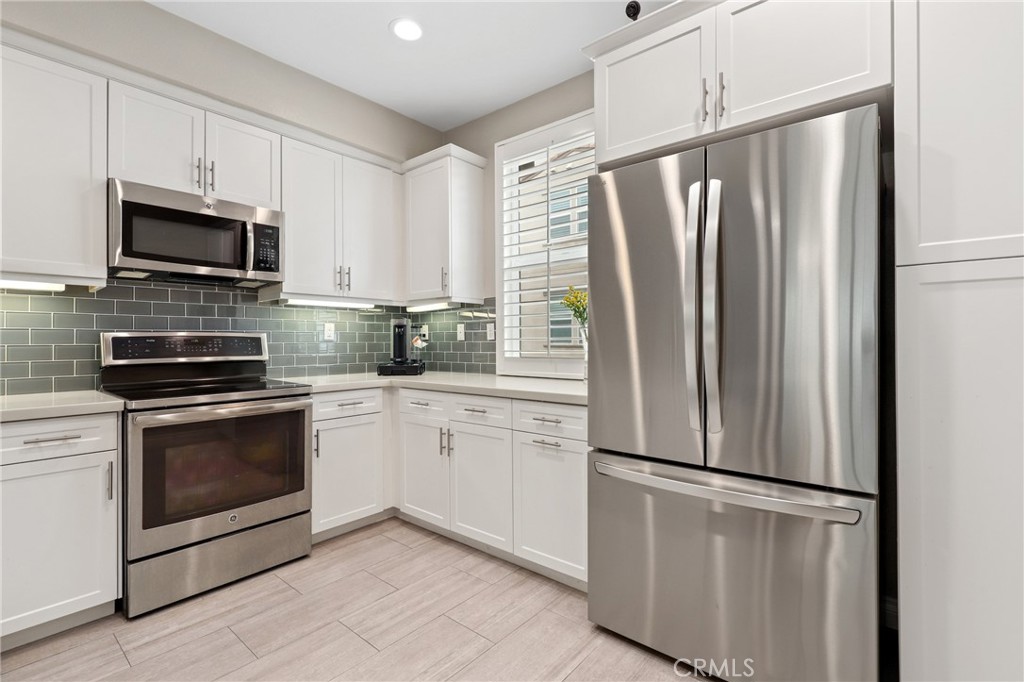 649 W Foothill Boulevard 2 Property Photo 8
