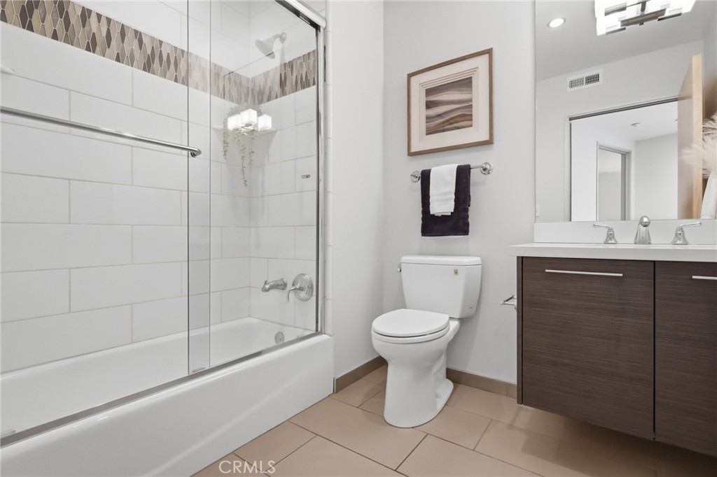 23 4th Place 6 Property Photo 26