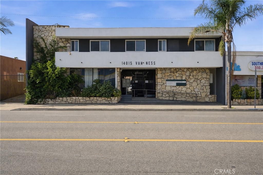14015 Van Ness Ave Property Photo 1
