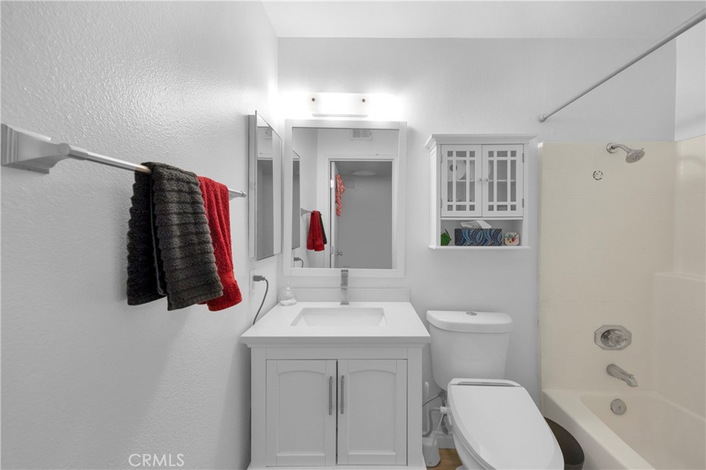 5842 Portsmouth 282 Property Photo 24