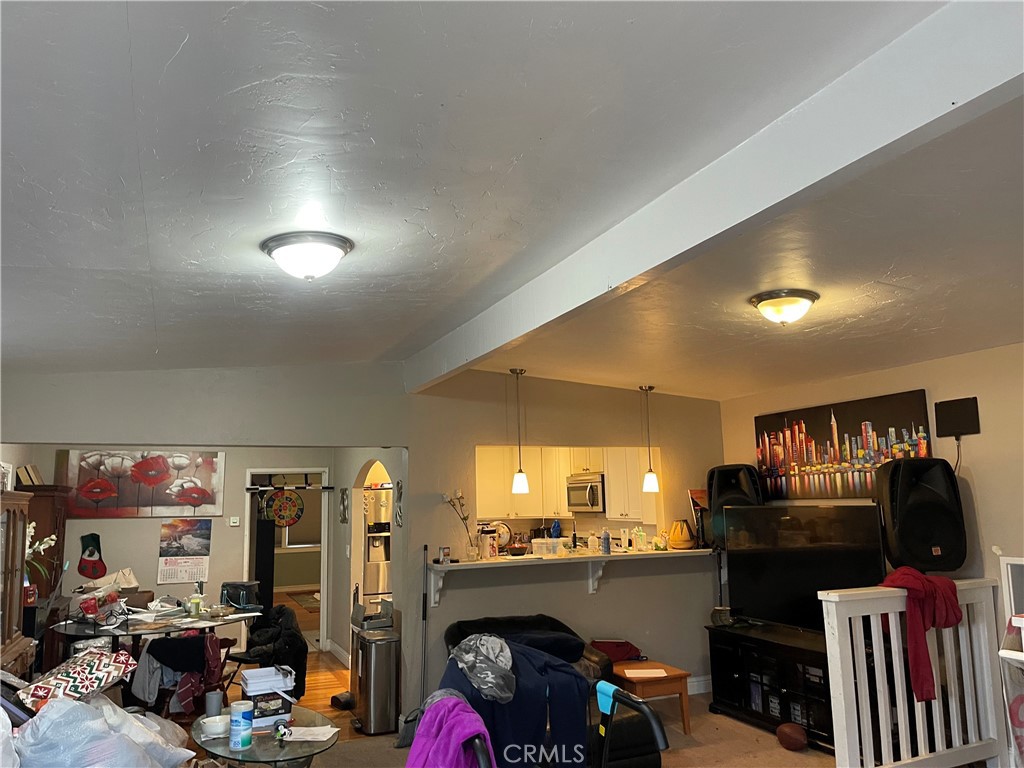 9220 Cherry Property Photo 3