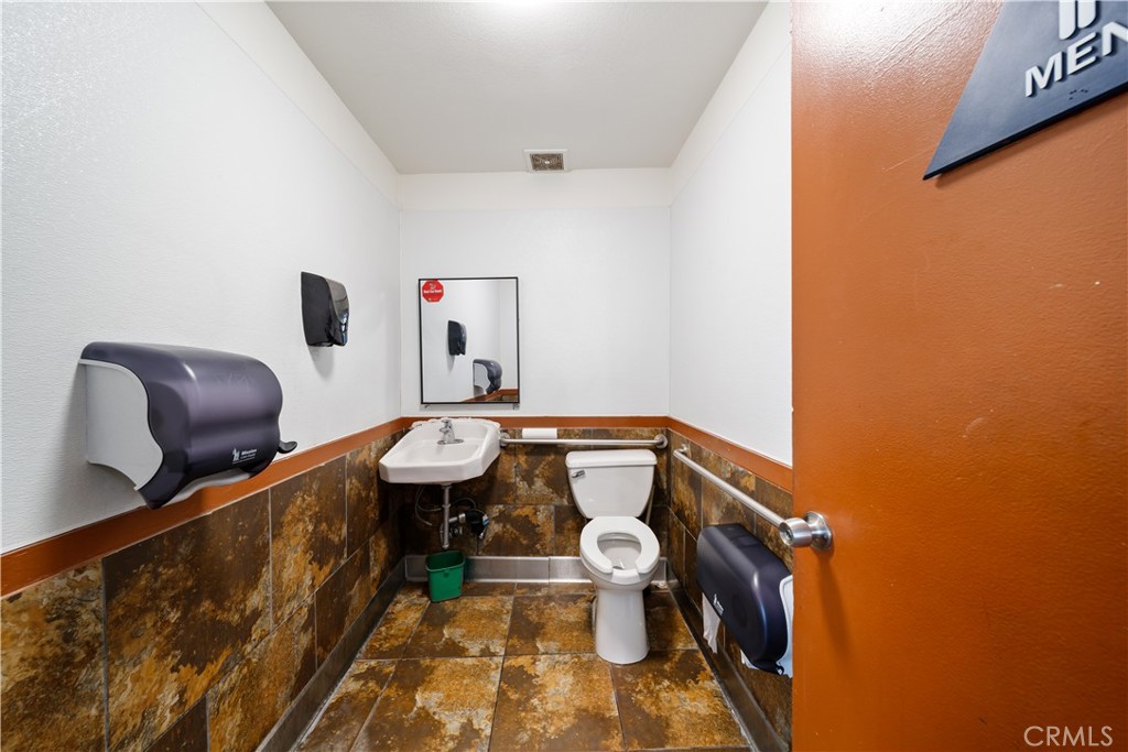 502 S D Property Photo 24