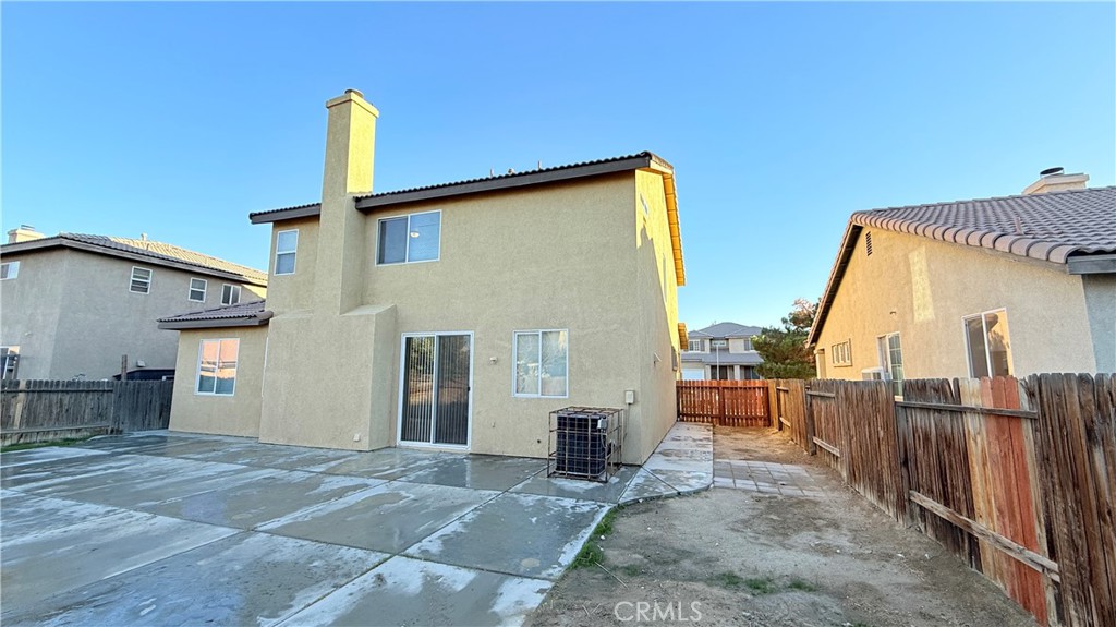 15664 Kadota Property Photo 4